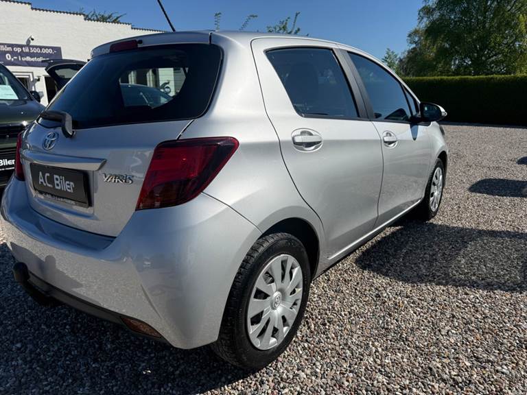 Toyota Yaris 1,3 VVT-i T2