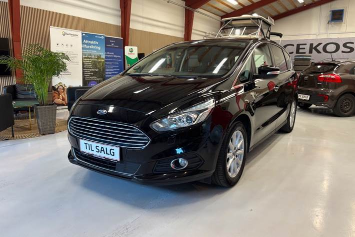 Sort Ford S-MAX fra 2015