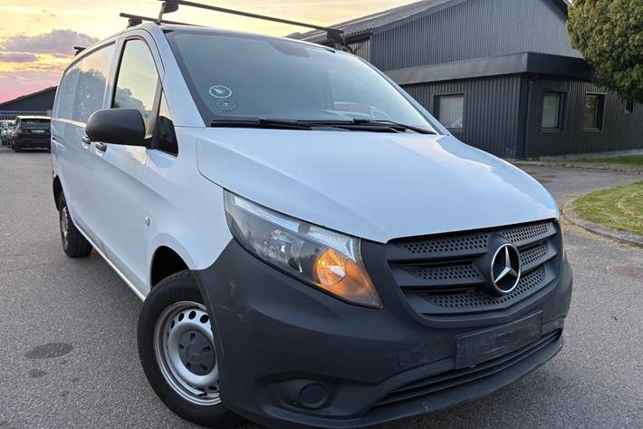 Hvid Mercedes Vito 111 fra 2016