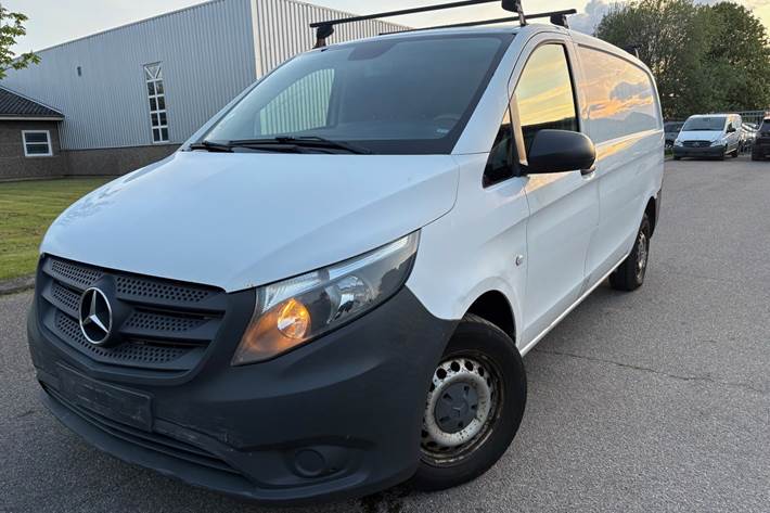Hvid Mercedes Vito 111 fra 2016