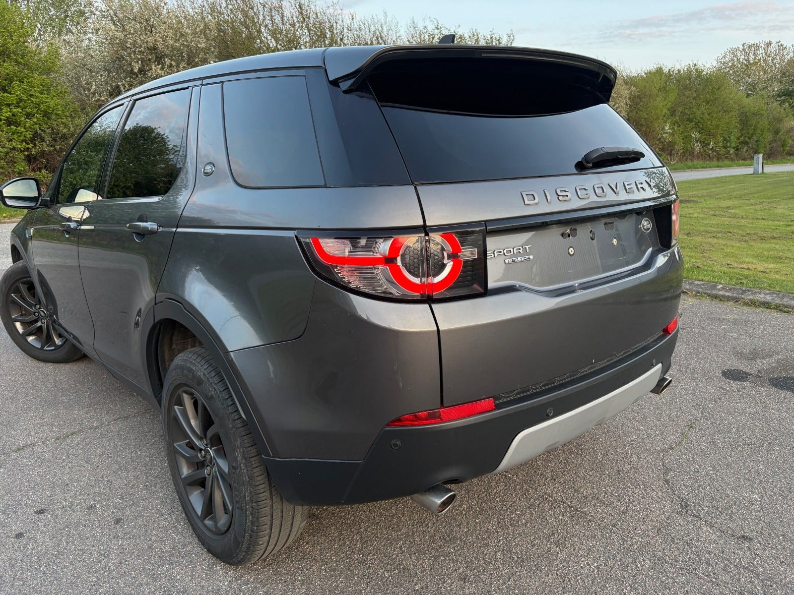 Sort Land Rover Discovery Sport fra 2016