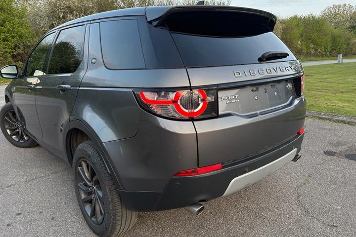 Sort Land Rover Discovery Sport fra 2016