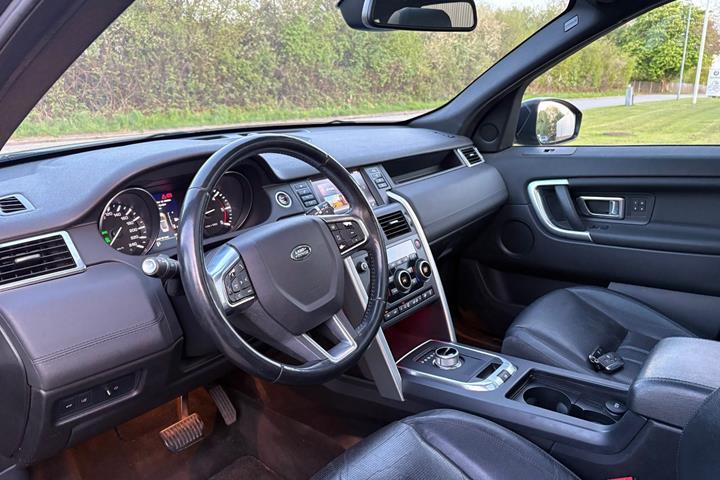 Sort Land Rover Discovery Sport fra 2016