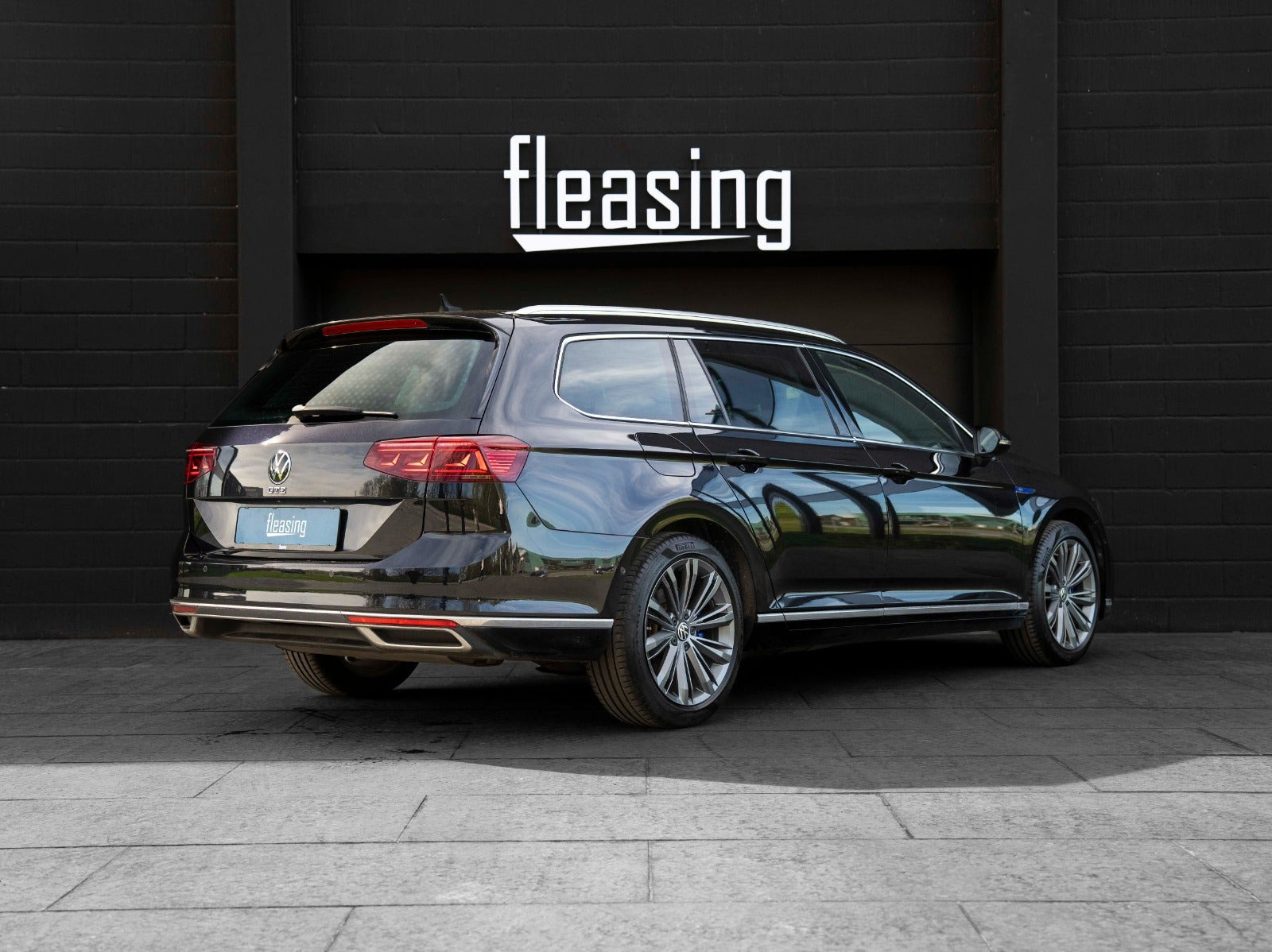 Sort VW Passat fra 2020