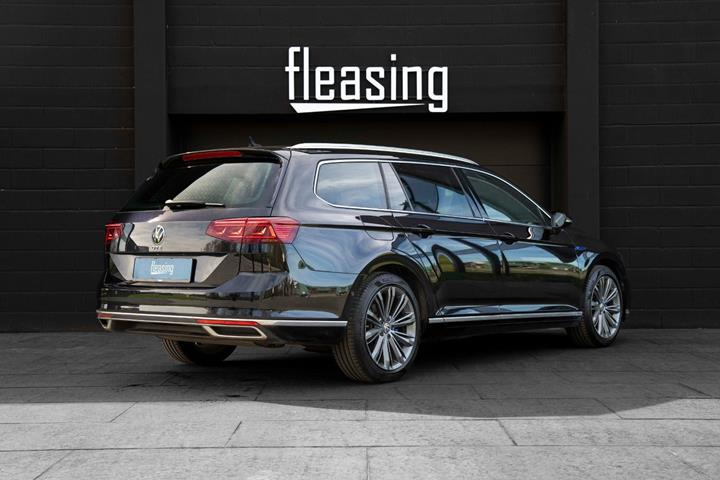 Sort VW Passat fra 2020