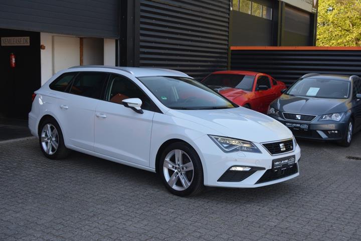 Hvid Seat Leon fra 2019 set udefra