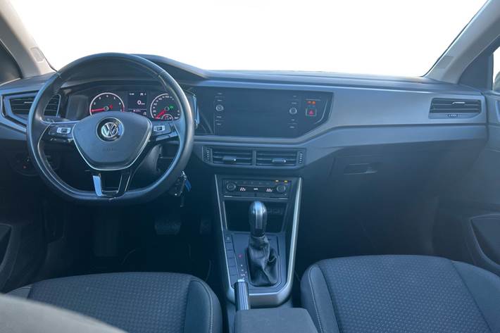 Gul VW Polo fra 2020