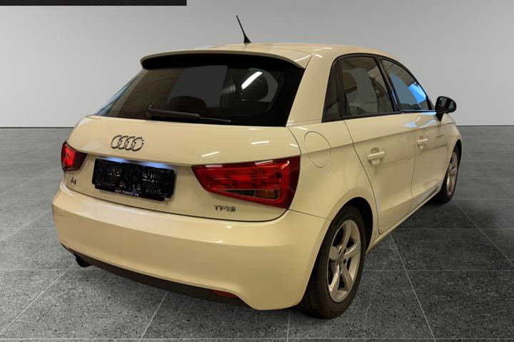 Hvid Audi A1 fra 2012