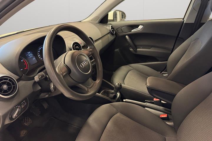 Hvid Audi A1 fra 2012