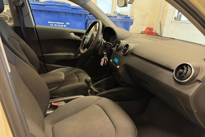 Hvid Audi A1 fra 2012