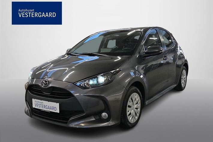 Grå Mazda 2 fra 2022 set udefra