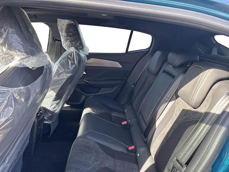 Peugeot e-408 58 GT