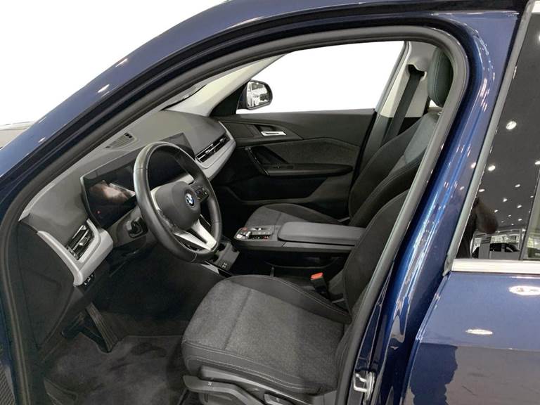BMW iX1 xDrive30 X-Line