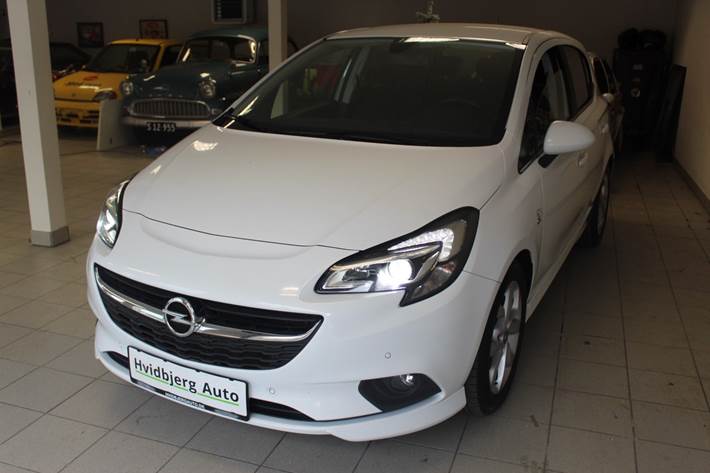 Hvid Opel Corsa fra 2019