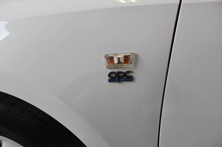 Hvid Opel Corsa fra 2019