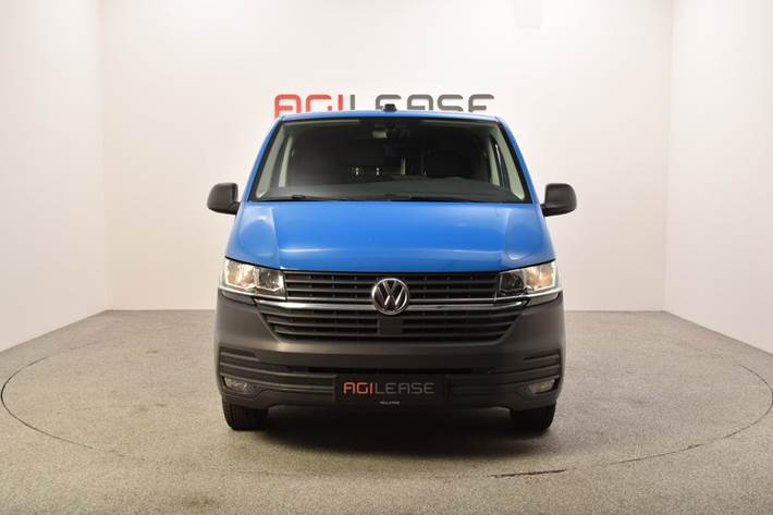 Blå VW Transporter fra 2022