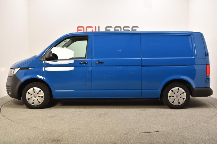 Blå VW Transporter fra 2022