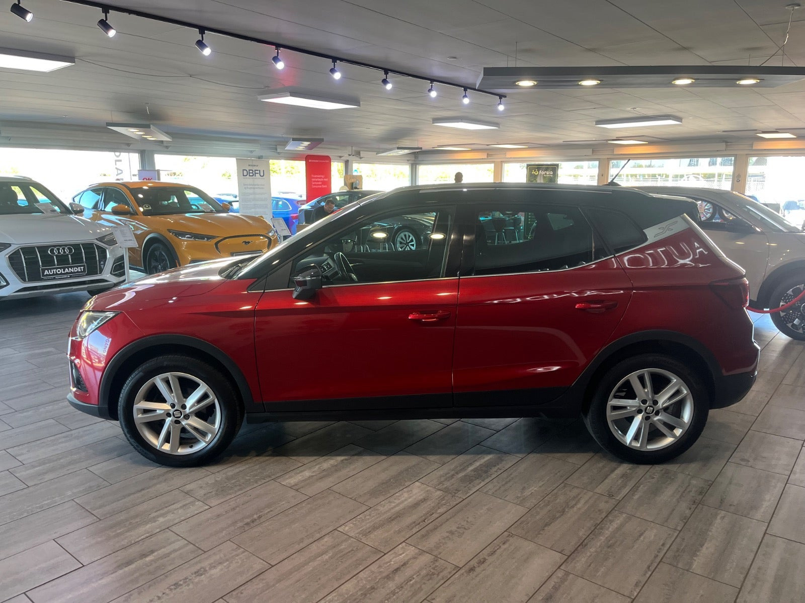 Rød Seat Arona fra 2019