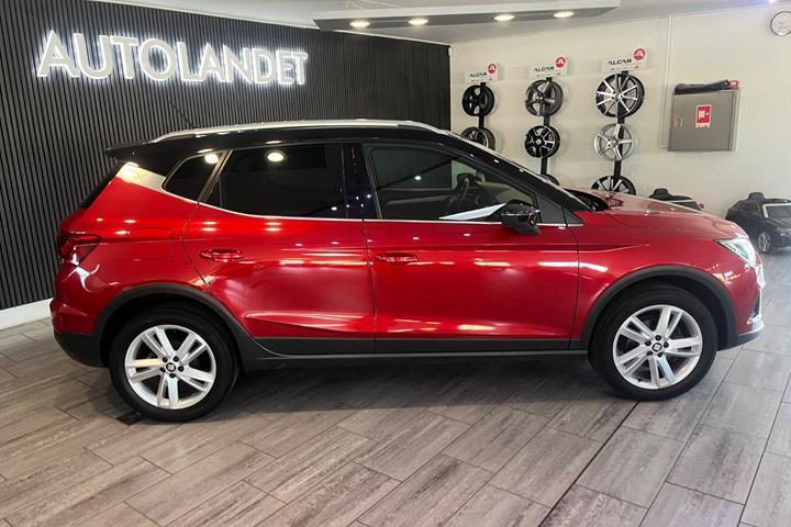 Rød Seat Arona fra 2019