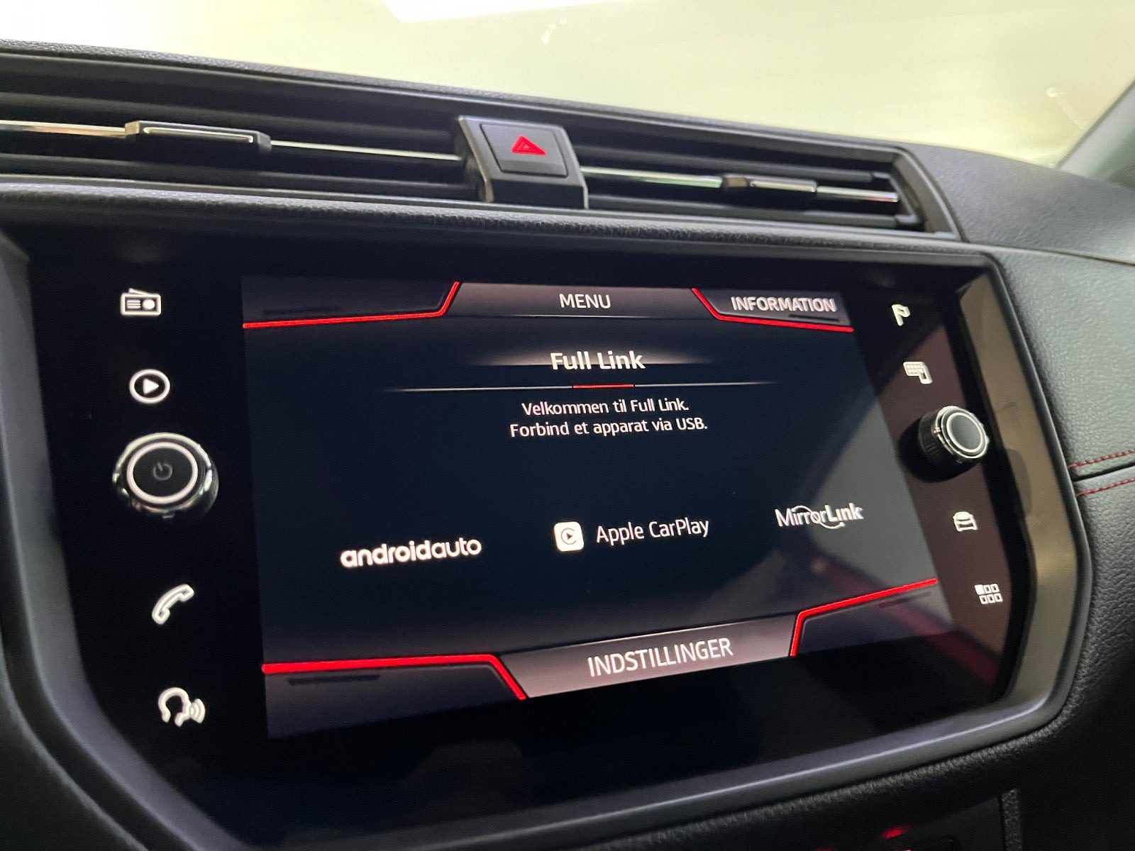 Rød Seat Arona fra 2019
