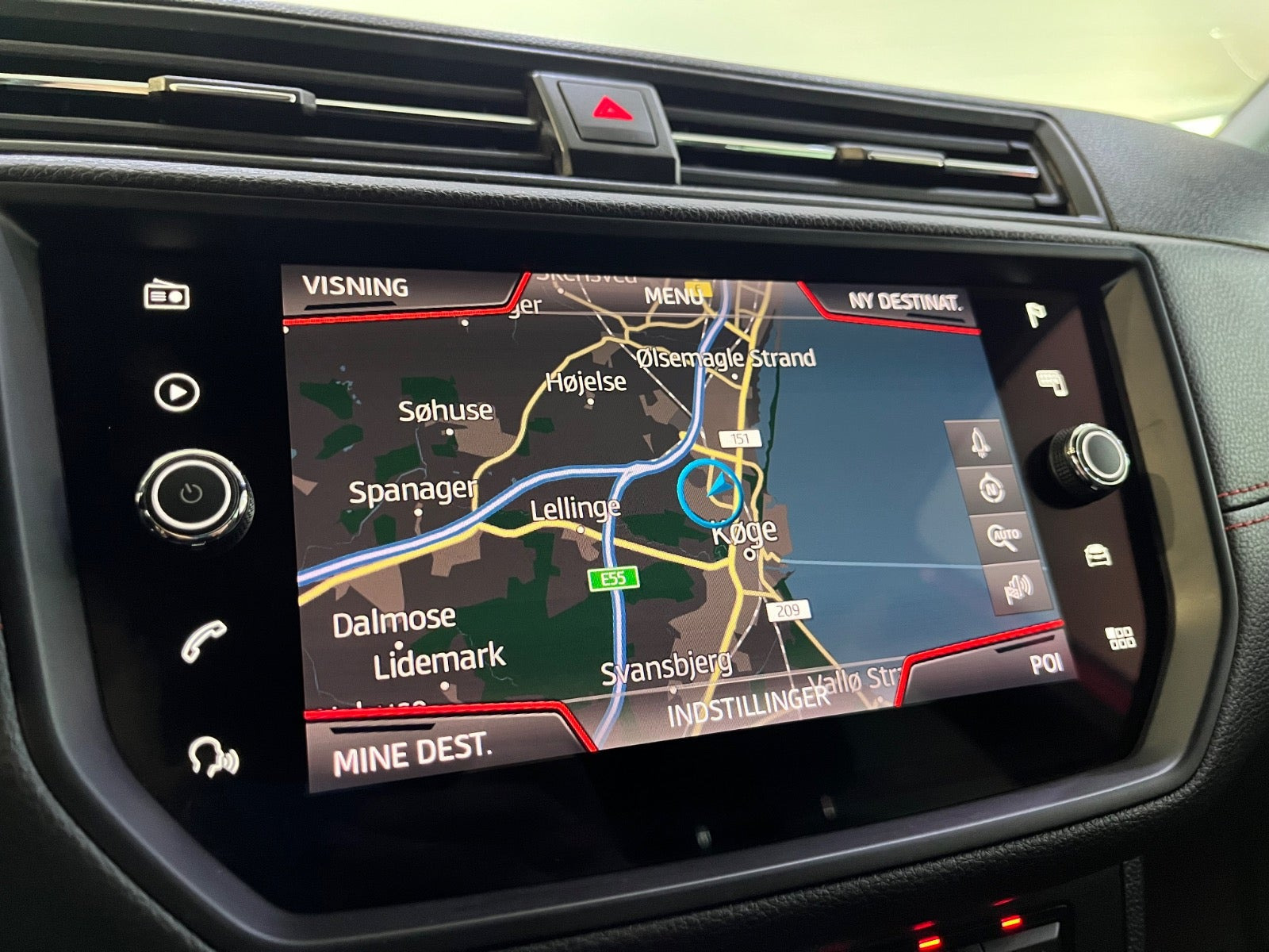 Rød Seat Arona fra 2019
