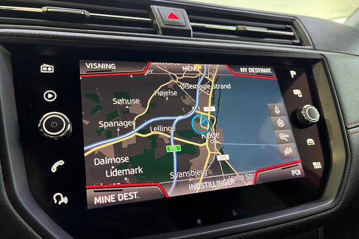 Rød Seat Arona fra 2019