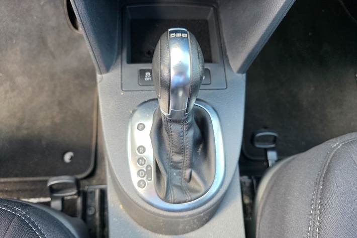 Grå VW Caddy fra 2012