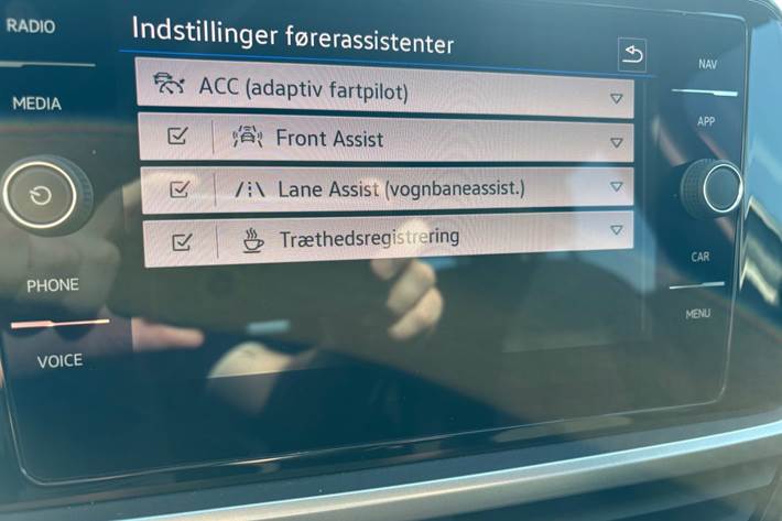 Grå VW T-Roc fra 2023