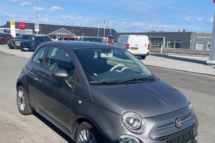 Grå Fiat 500 fra 2016