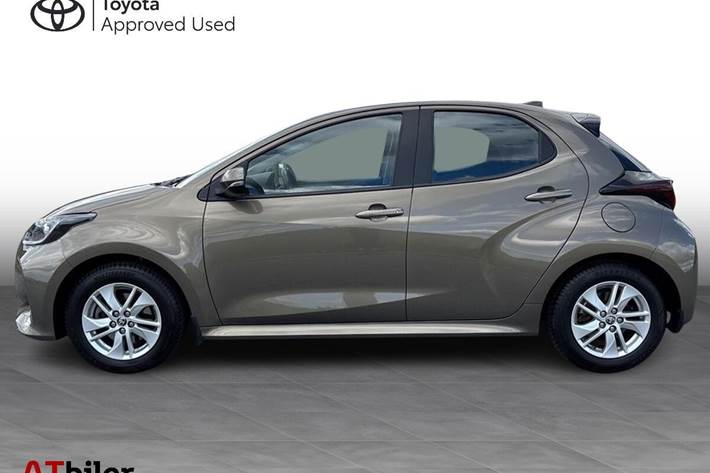 Bronze Toyota Yaris fra 2022