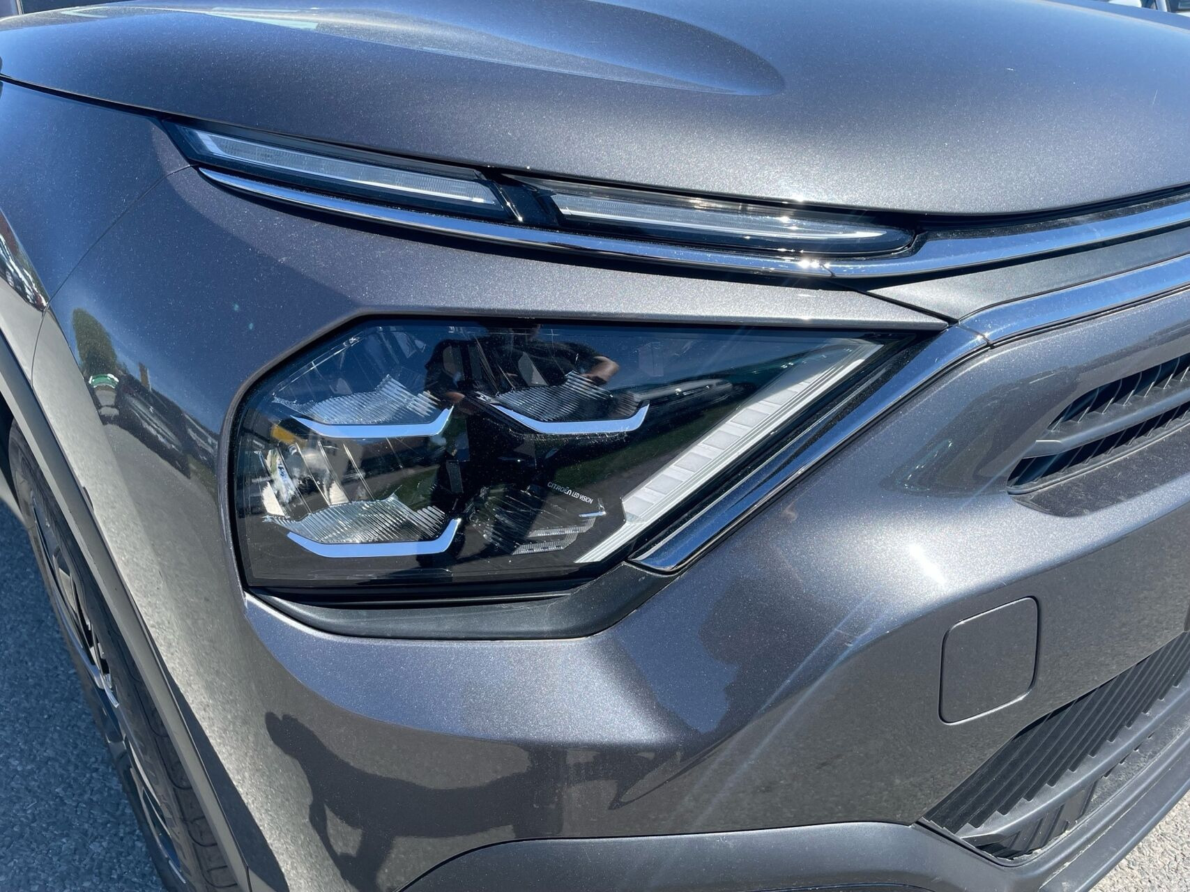 Grå Citroën ë-C4 fra 2024