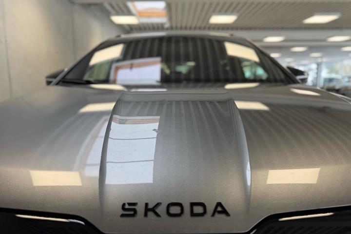 Grå Skoda Elroq fra 2026