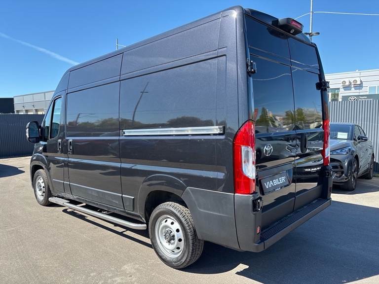 Toyota Proace Max 2,2 Medium D Comfort Master To skydedør m. højt tag 140HK Van 8g Aut.