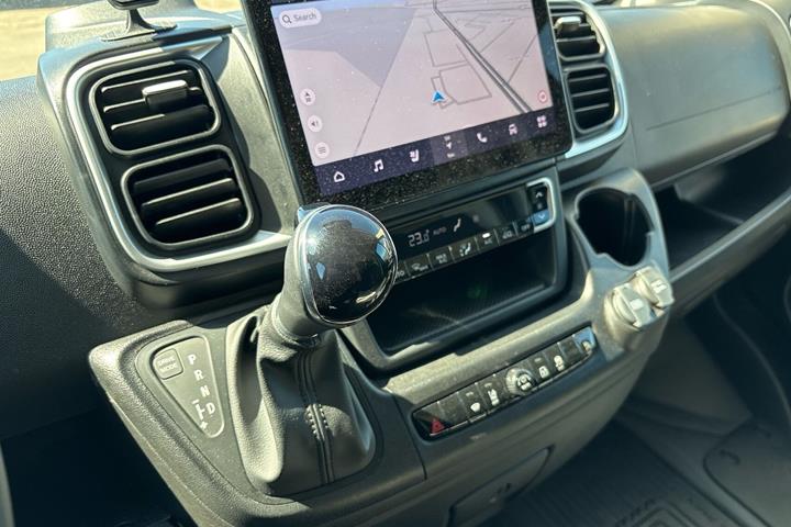 Sort Toyota Proace Max fra 2025