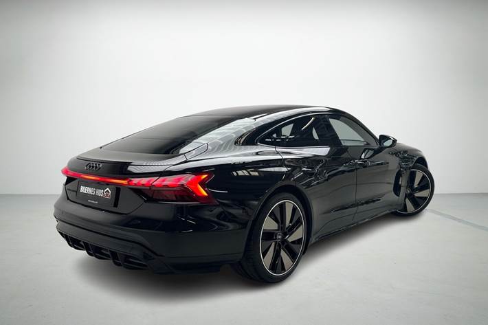 Sort Audi e-tron GT fra 2022
