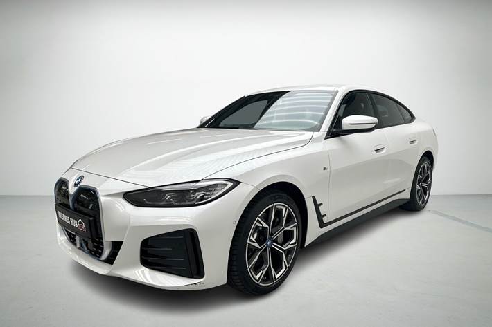 Hvid BMW i4 fra 2022