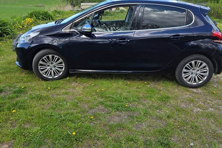 undefined Peugeot 208 fra 2017