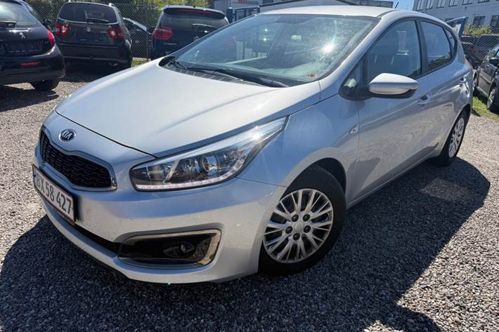 Grå Kia Ceed fra 2016
