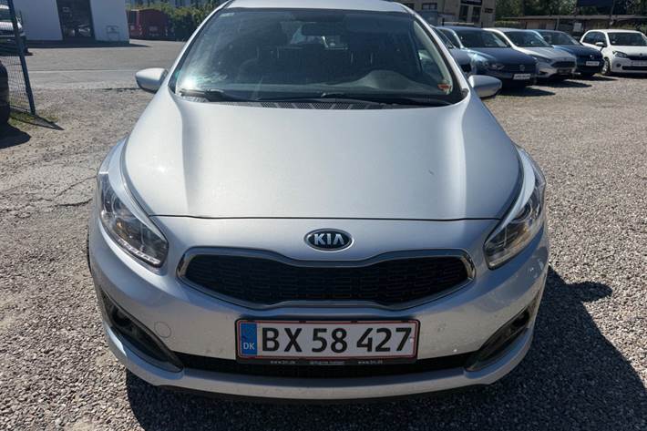 Grå Kia Ceed fra 2016