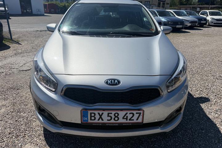 Grå Kia Ceed fra 2016