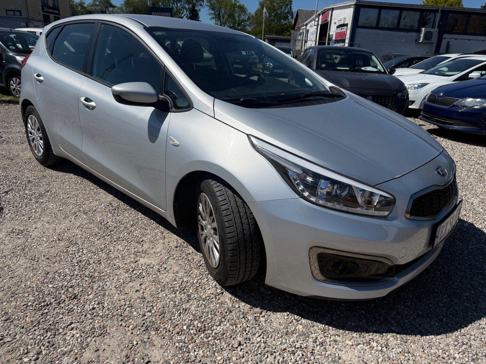 Grå Kia Ceed fra 2016