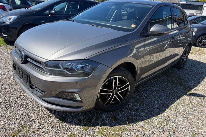 Grå VW Polo fra 2018