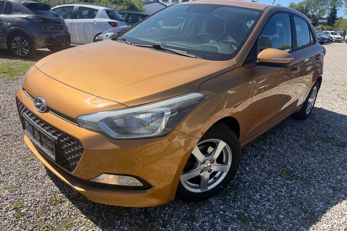 Bronze Hyundai i20 fra 2015