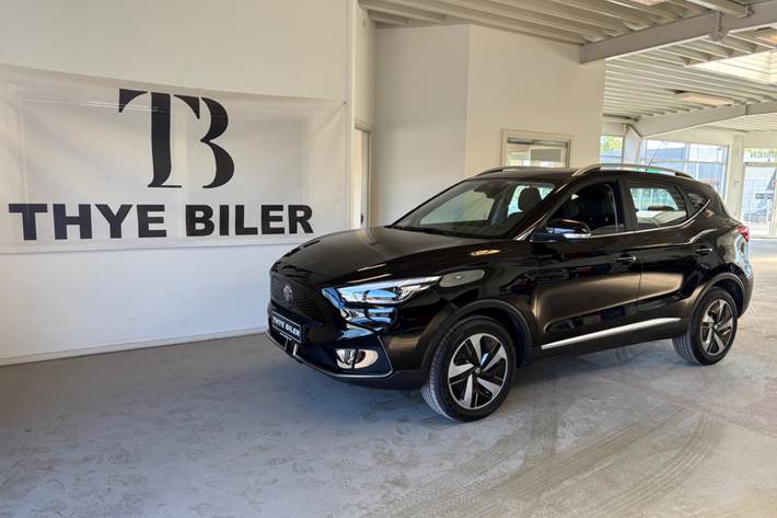 Sort MG ZS fra 2023 set udefra