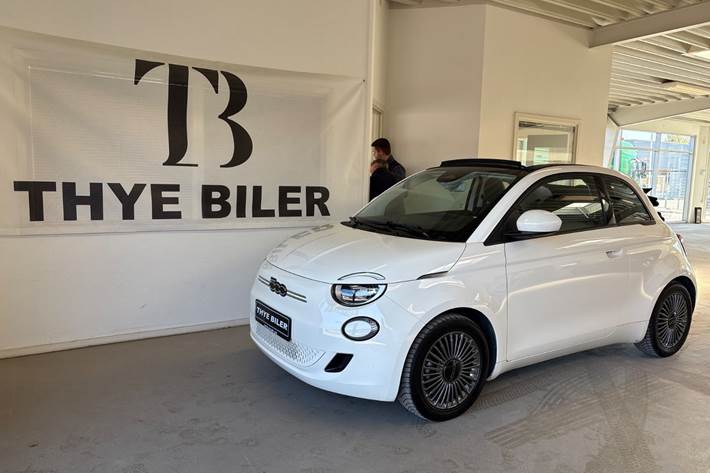 Hvid Fiat 500e fra 2022