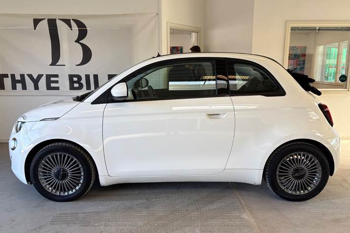 Hvid Fiat 500e fra 2022