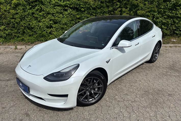 undefined Tesla Model 3 fra 2020