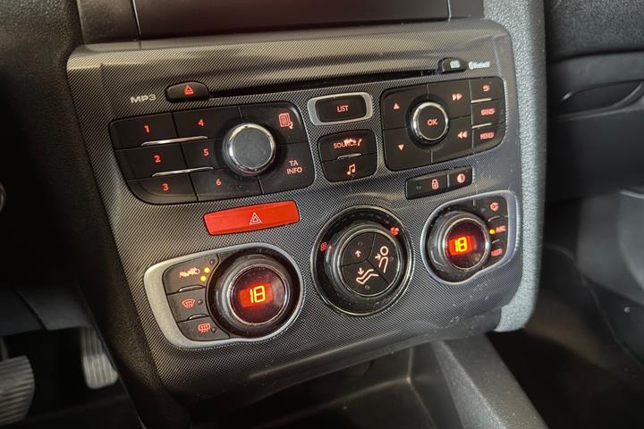 Sort Citroën C4 fra 2014