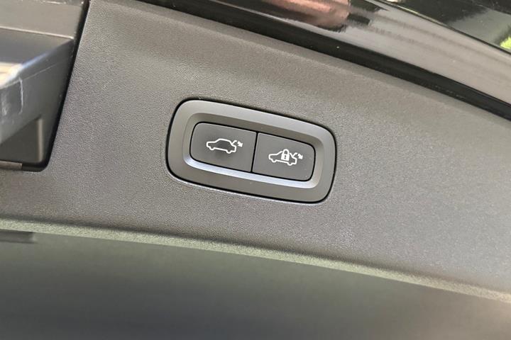 Sort Polestar 2 fra 2023