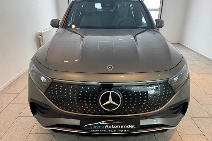 Grå Mercedes EQB250+ fra 2024